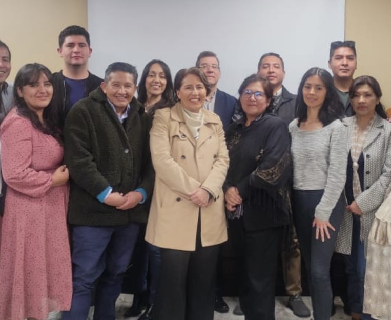 periodistas mayo 25